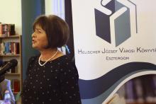 „…virág volt a vers…”