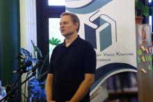 „…virág volt a vers…”